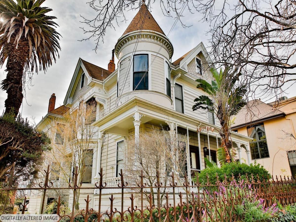 MLS #326007122 img 0