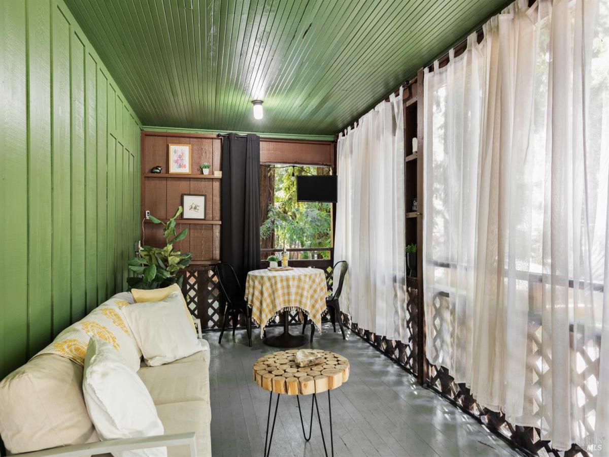 MLS #326007161 img 0