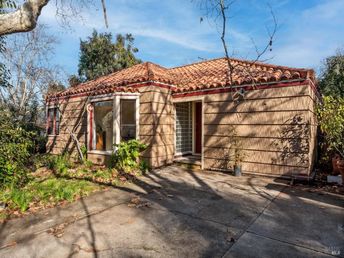 MLS #326007162 img 0