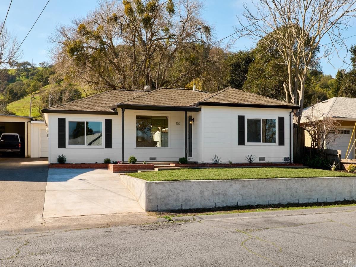 MLS #326007180 img 0