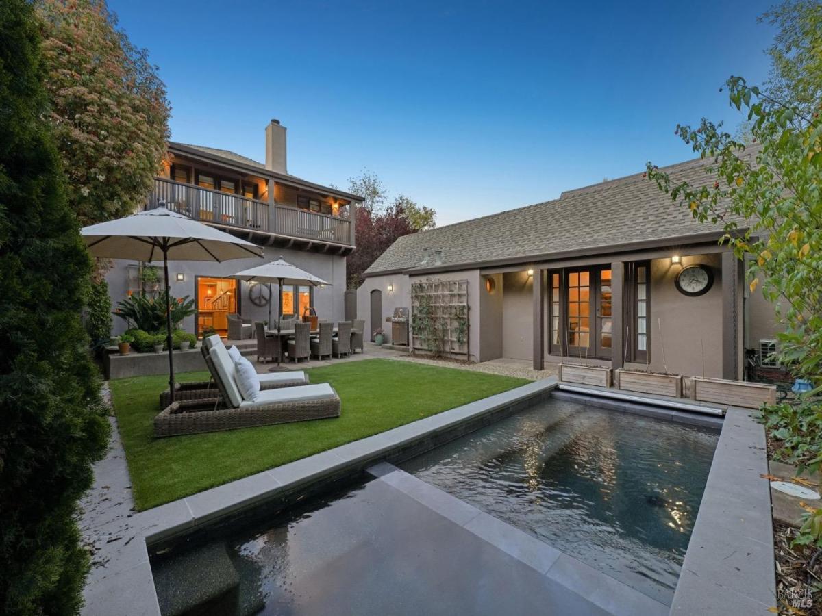 MLS #326007251 img 0