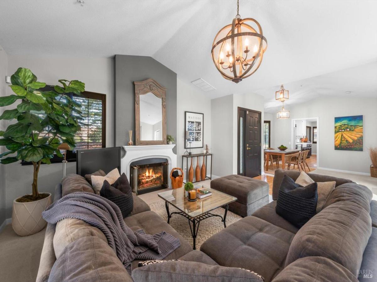 MLS #326007431 img 0