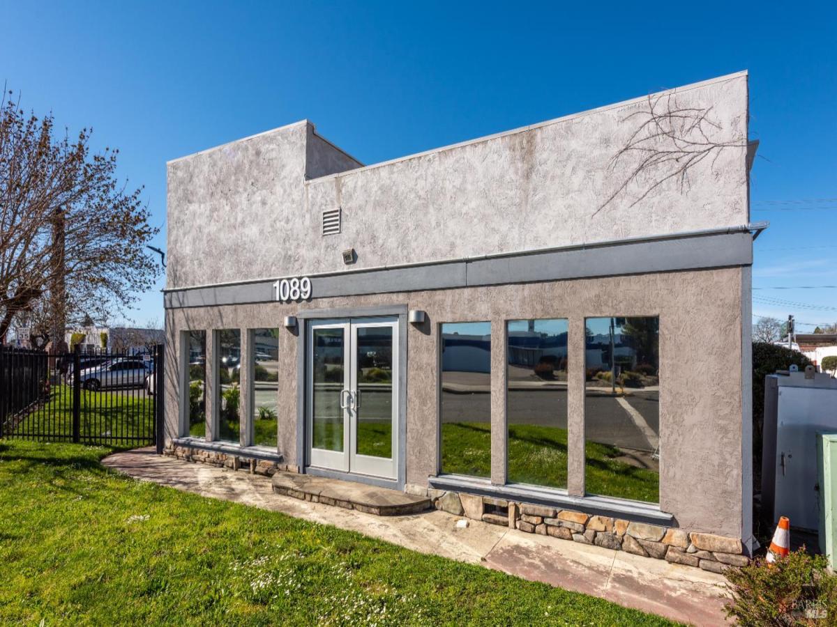 MLS #326007487 img 0