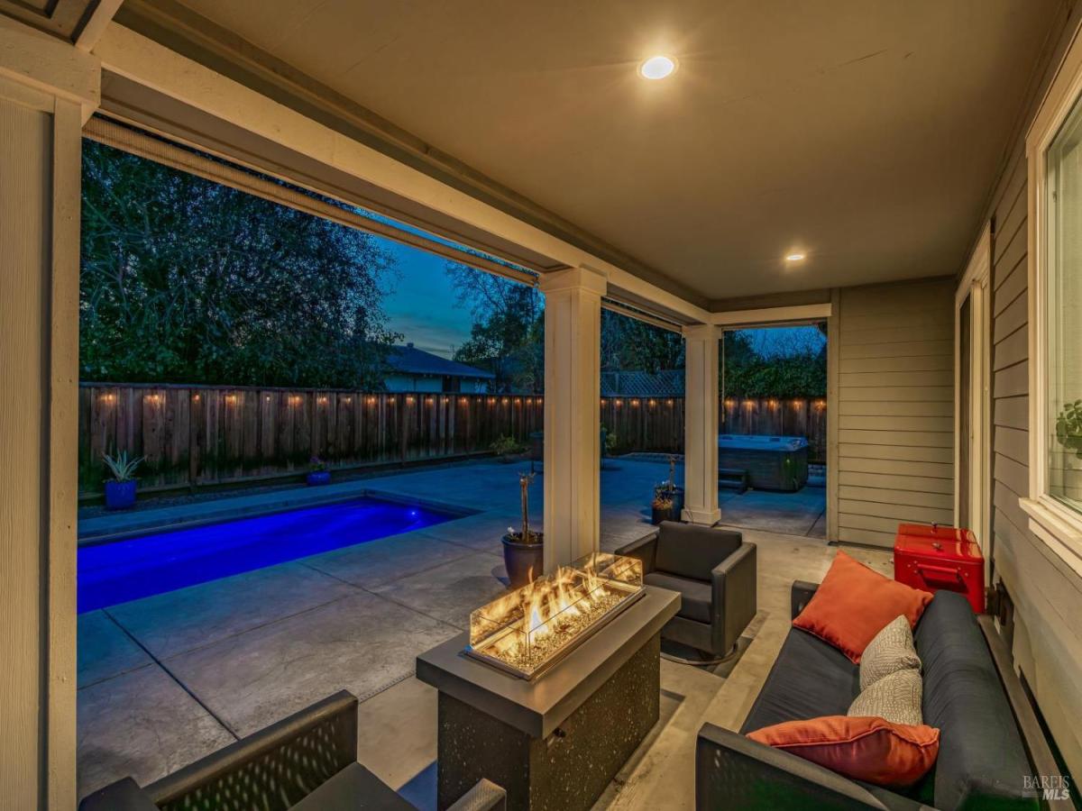 MLS #326007565 img 0