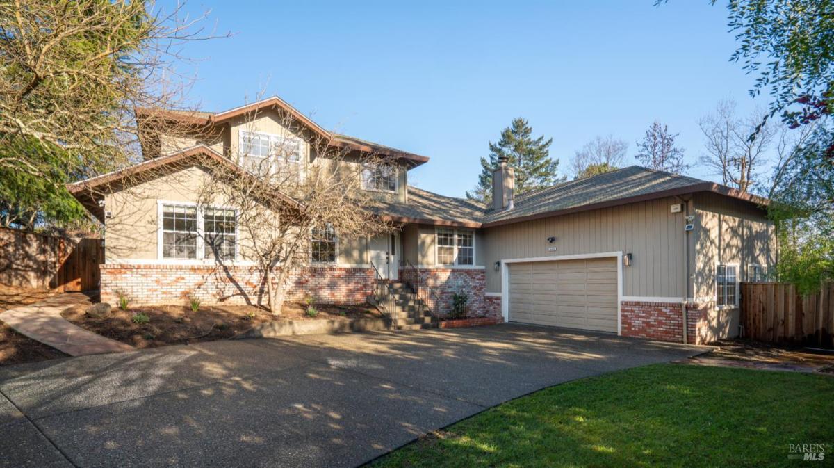 MLS #326007575 img 0