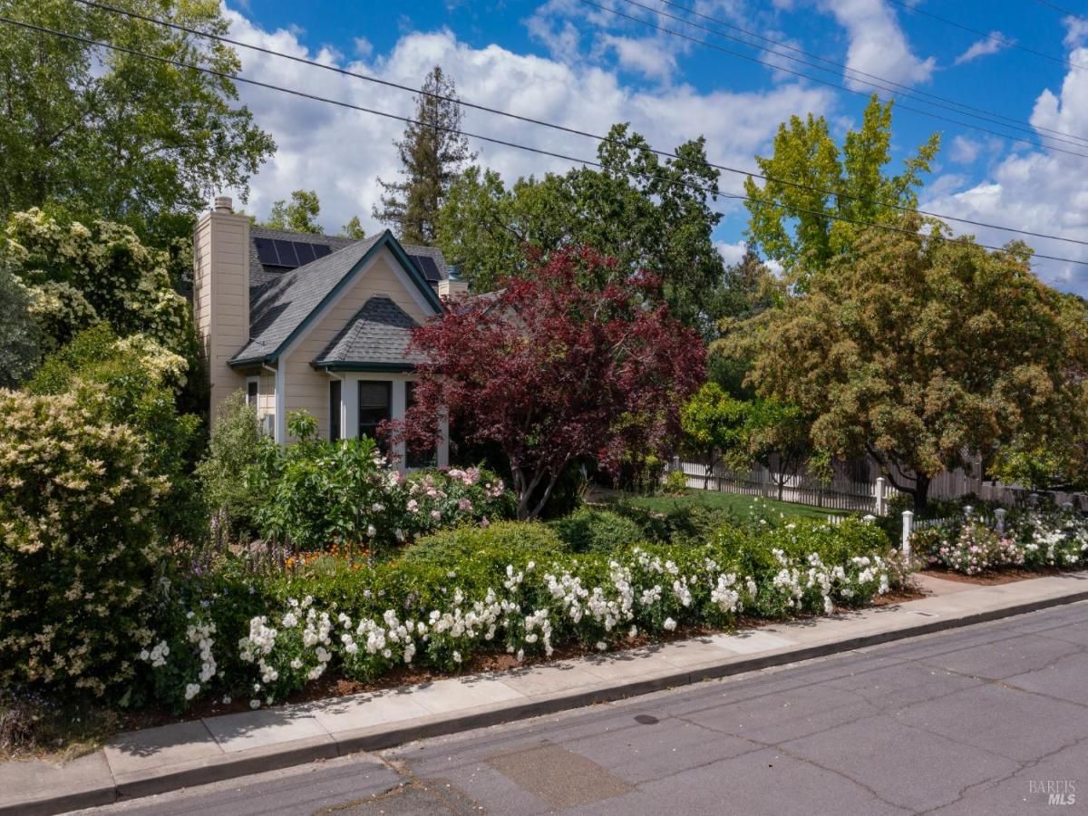 MLS #326007892 img 0