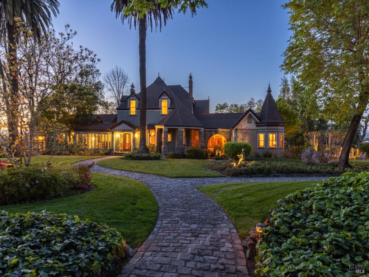 MLS #326007920 img 0