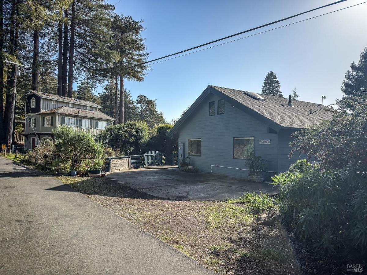 MLS #326008072 img 0