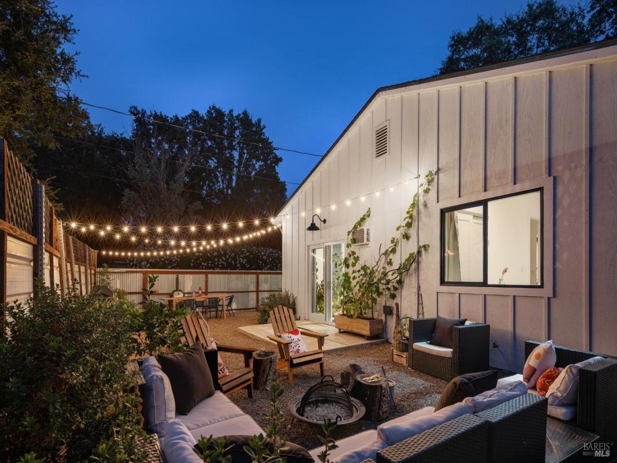 MLS #326008075 img 0