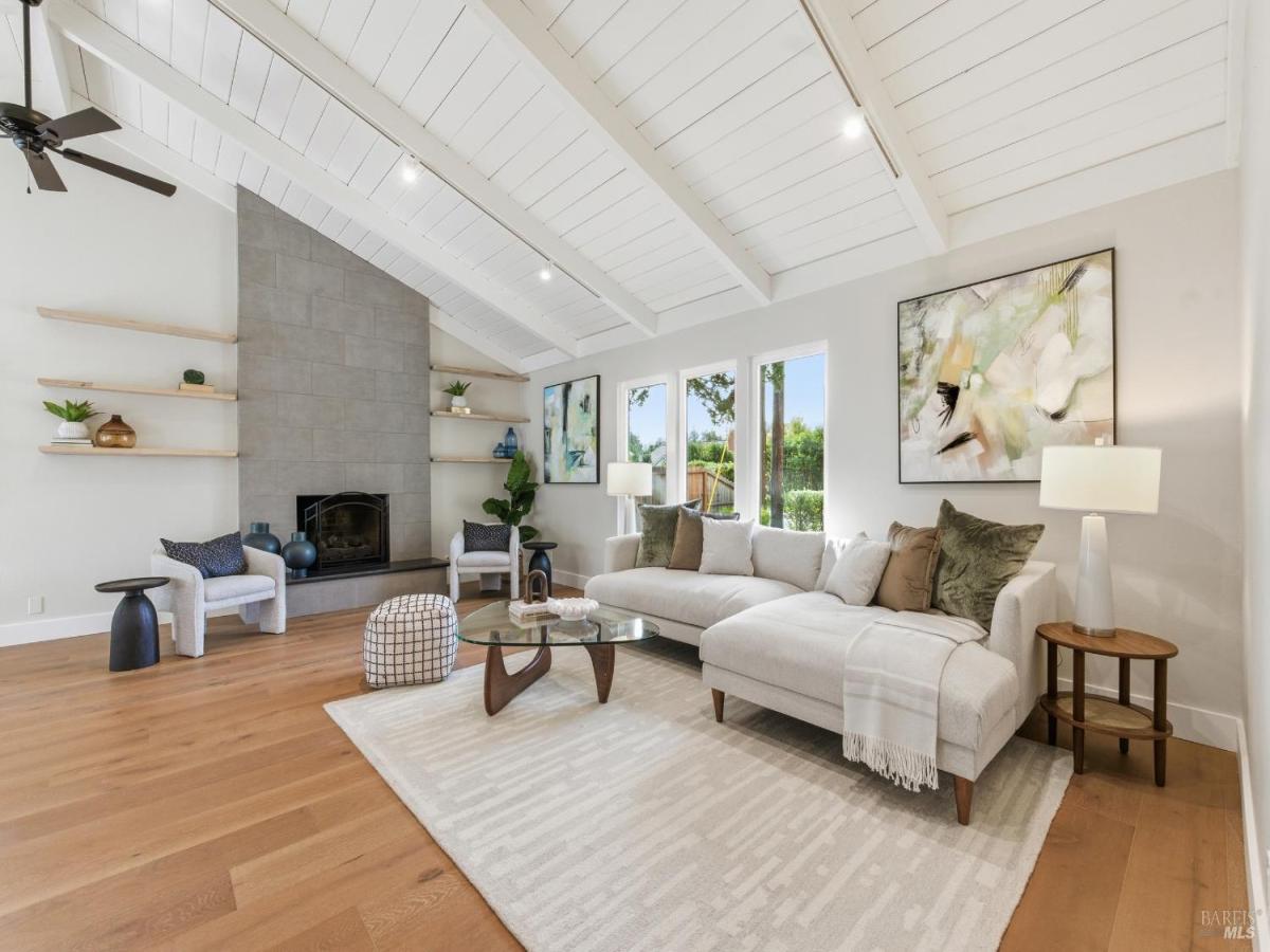 MLS #326008103 img 0