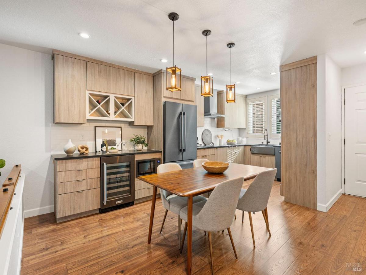 MLS #326008224 img 0