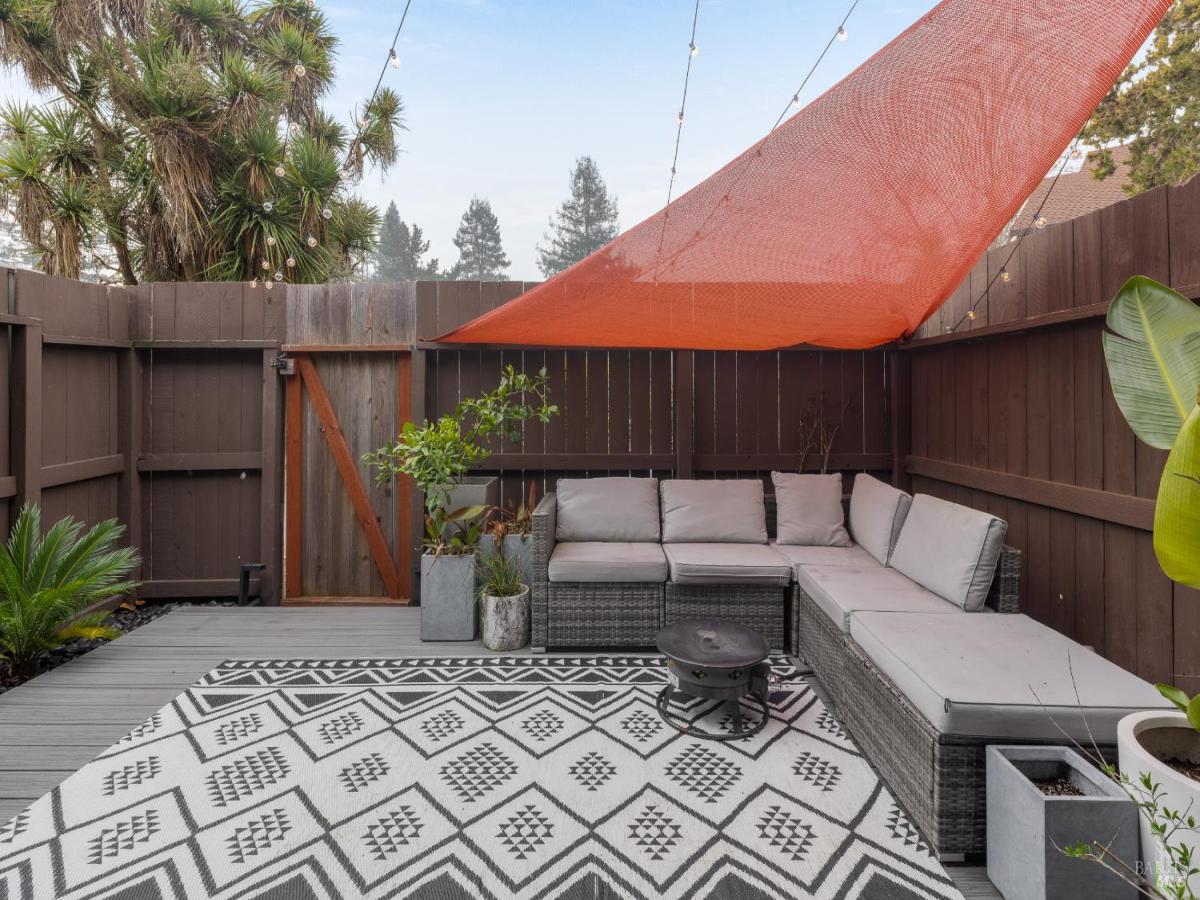 MLS #326008301 img 0