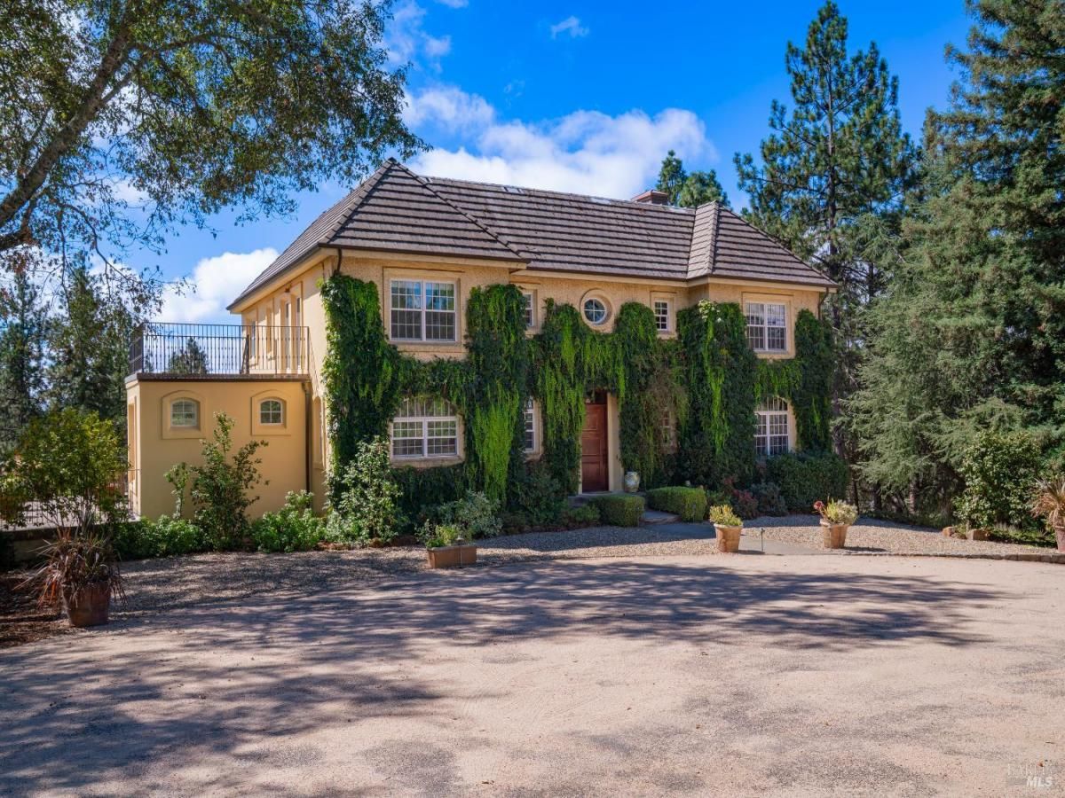 MLS #326009378 img 0