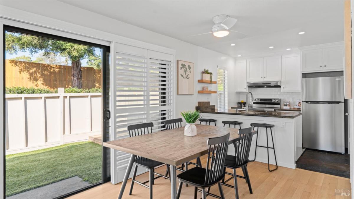 MLS #326009969 img 0