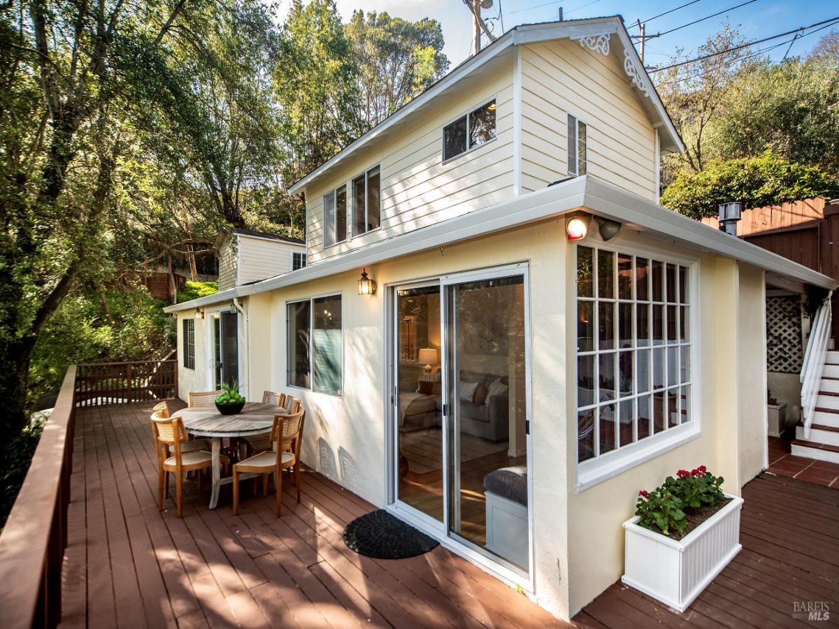 MLS #326010084 img 0