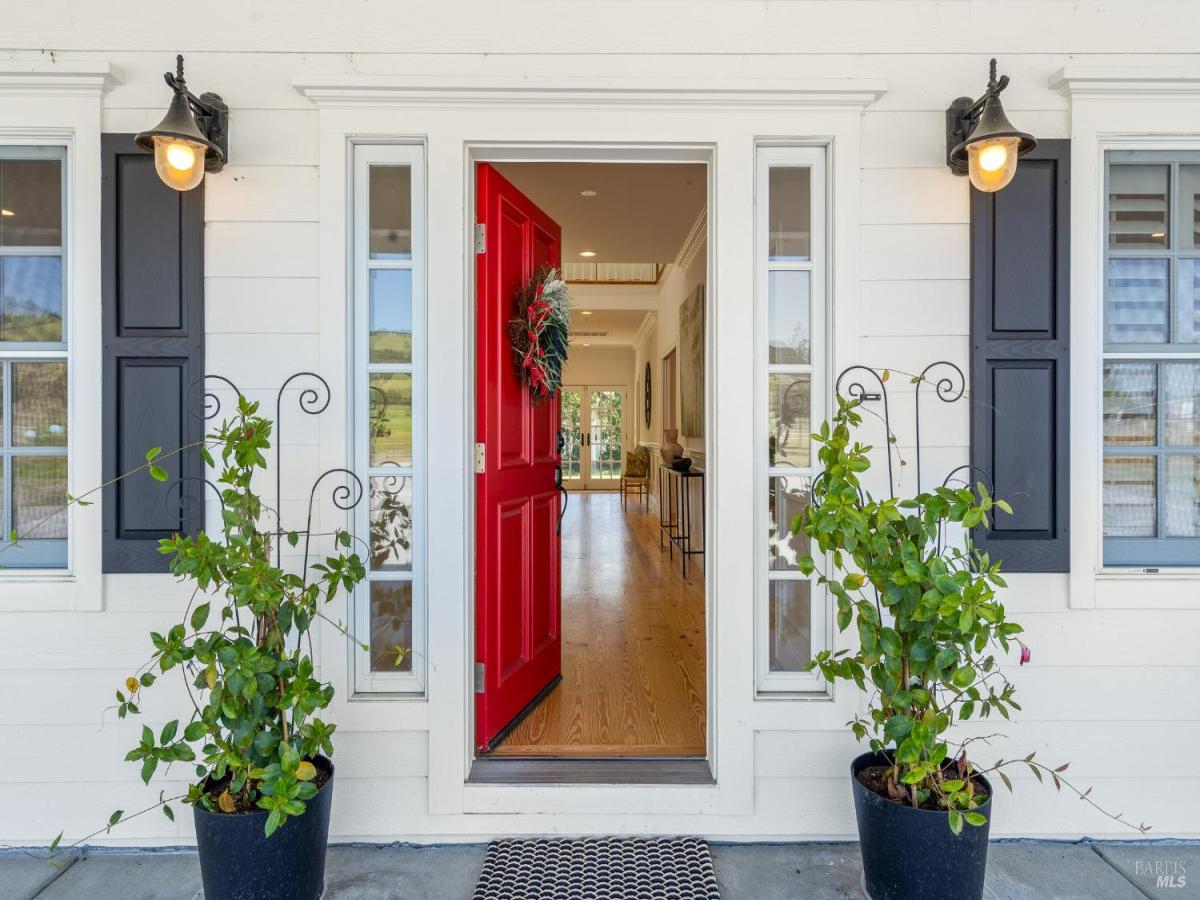 MLS #326010098 img 0