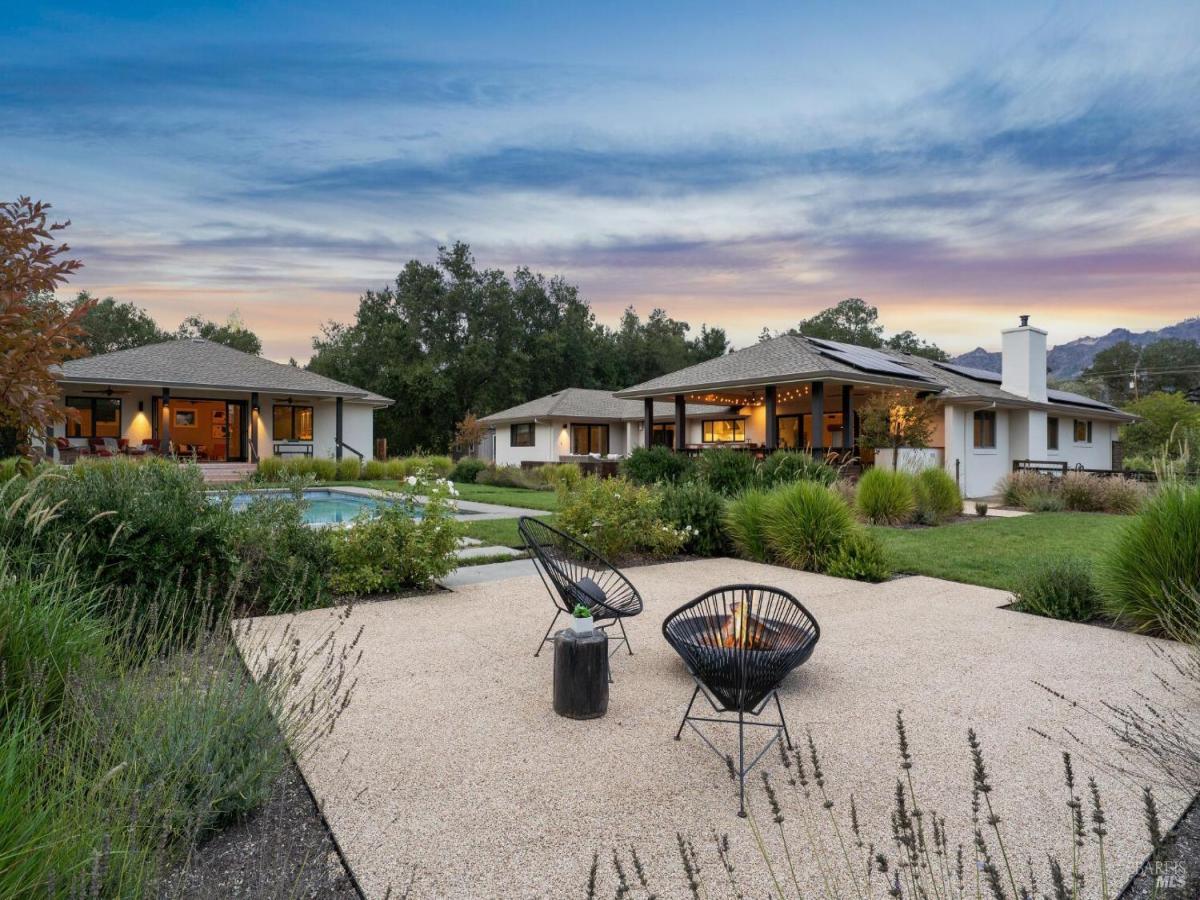 MLS #326010128 img 0