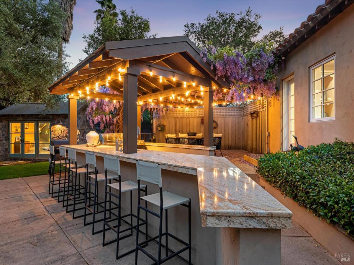 MLS #326010174 img 0