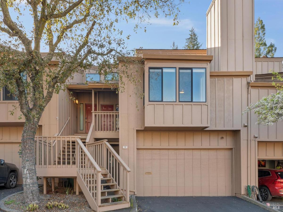 MLS #326010179 img 0