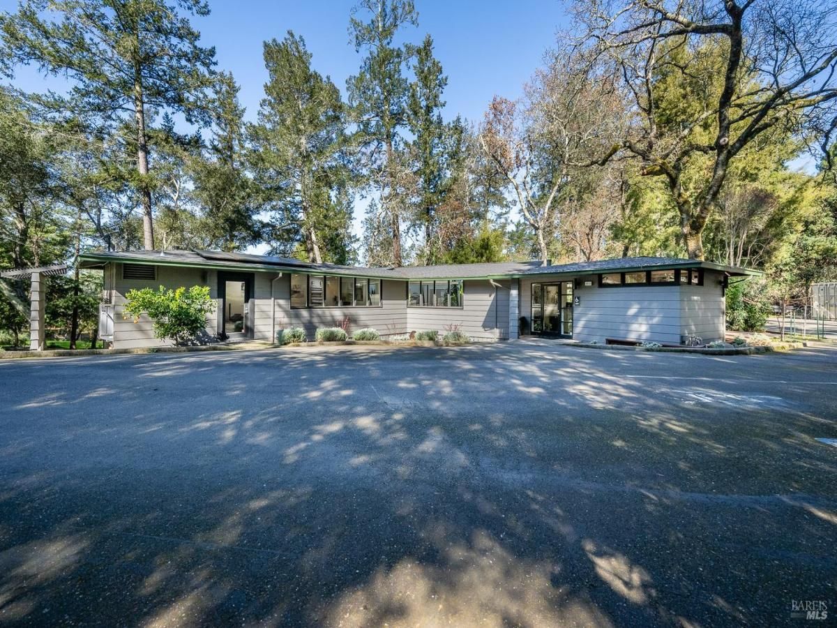 MLS #326010478 img 0