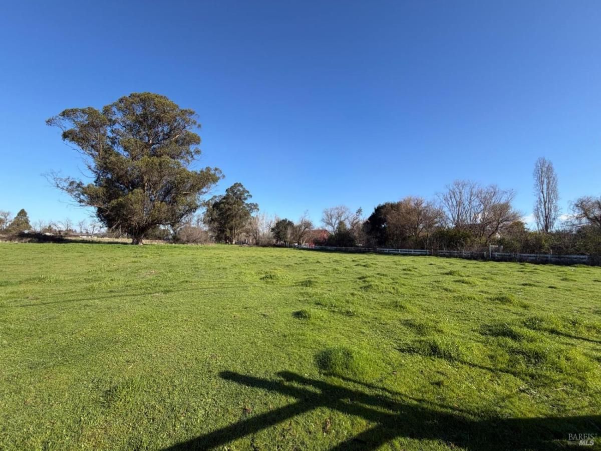 MLS #326010757 img 0