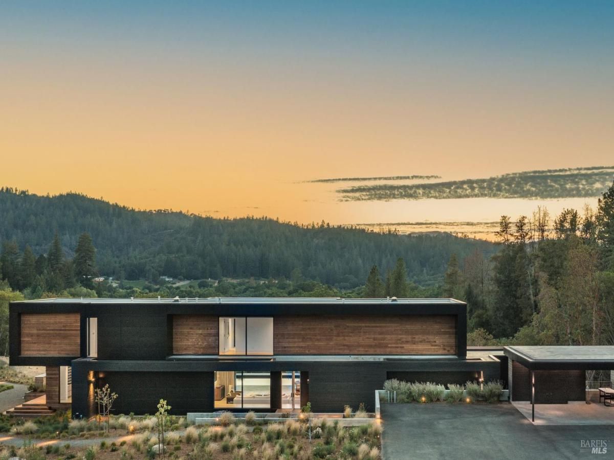 MLS #326010970 img 0