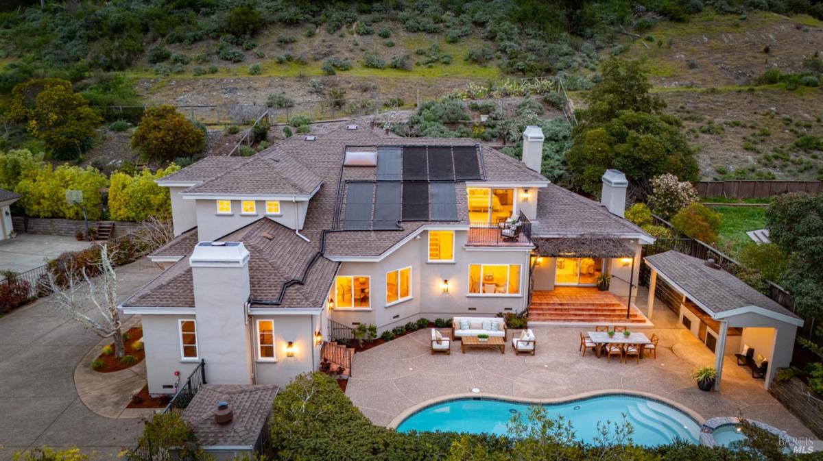 MLS #326011046 img 0