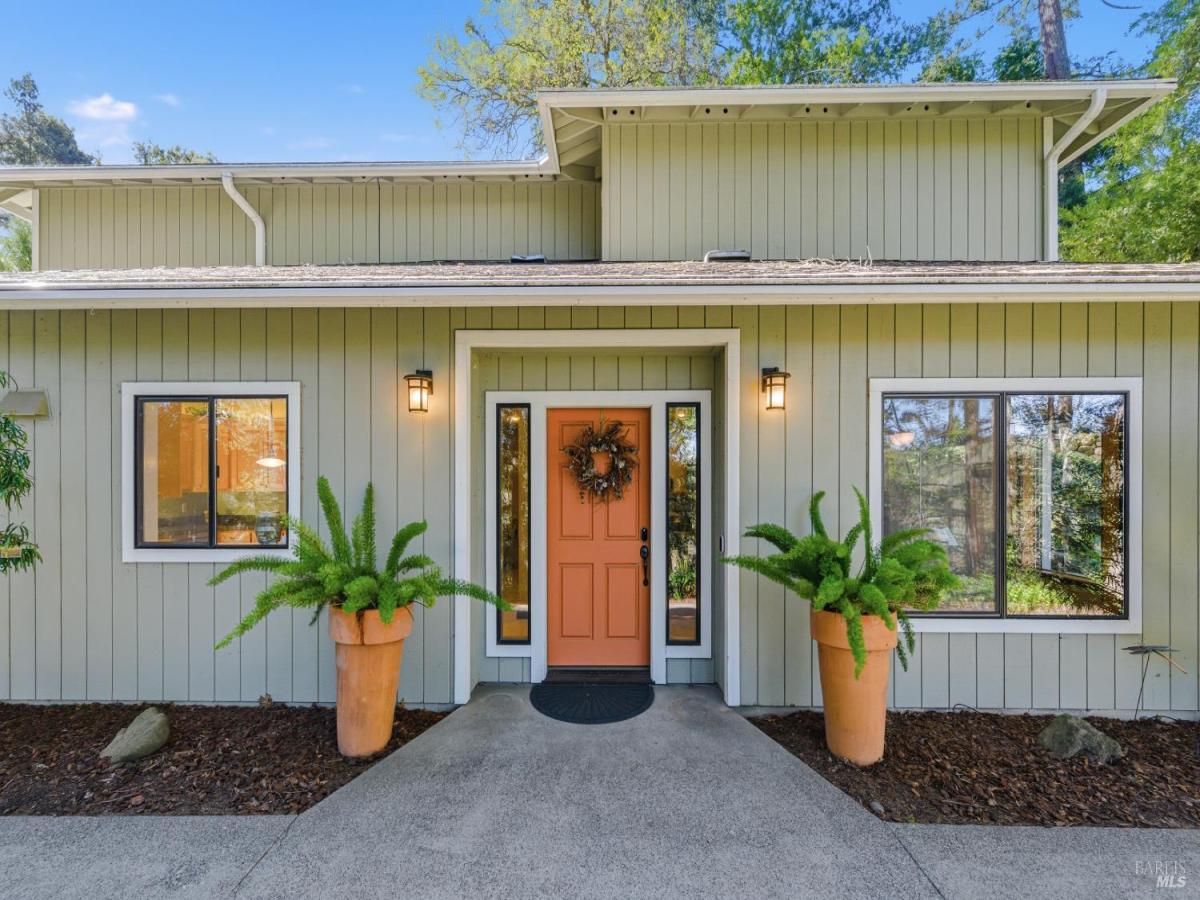 MLS #326011405 img 0