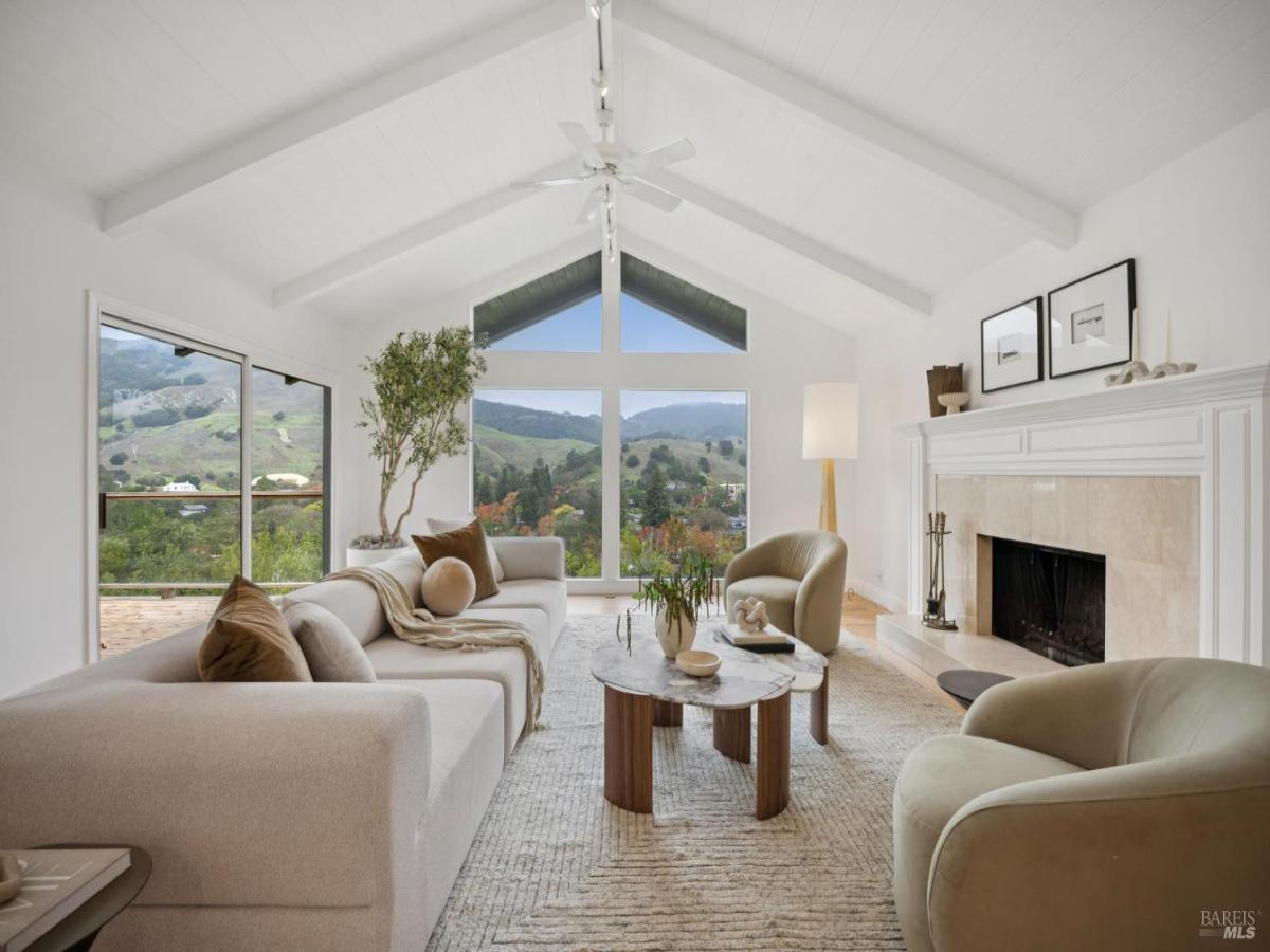 MLS #326011577 img 0