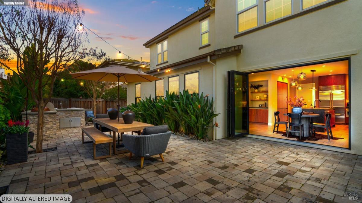 MLS #326011697 img 0