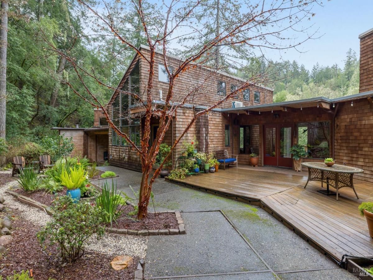 MLS #326011814 img 0