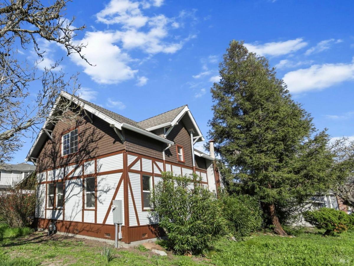 MLS #326012034 img 0