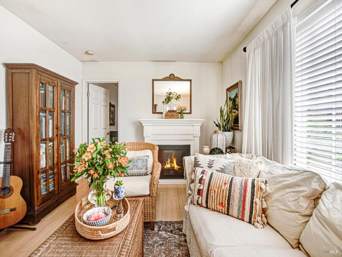 MLS #326012205 img 0