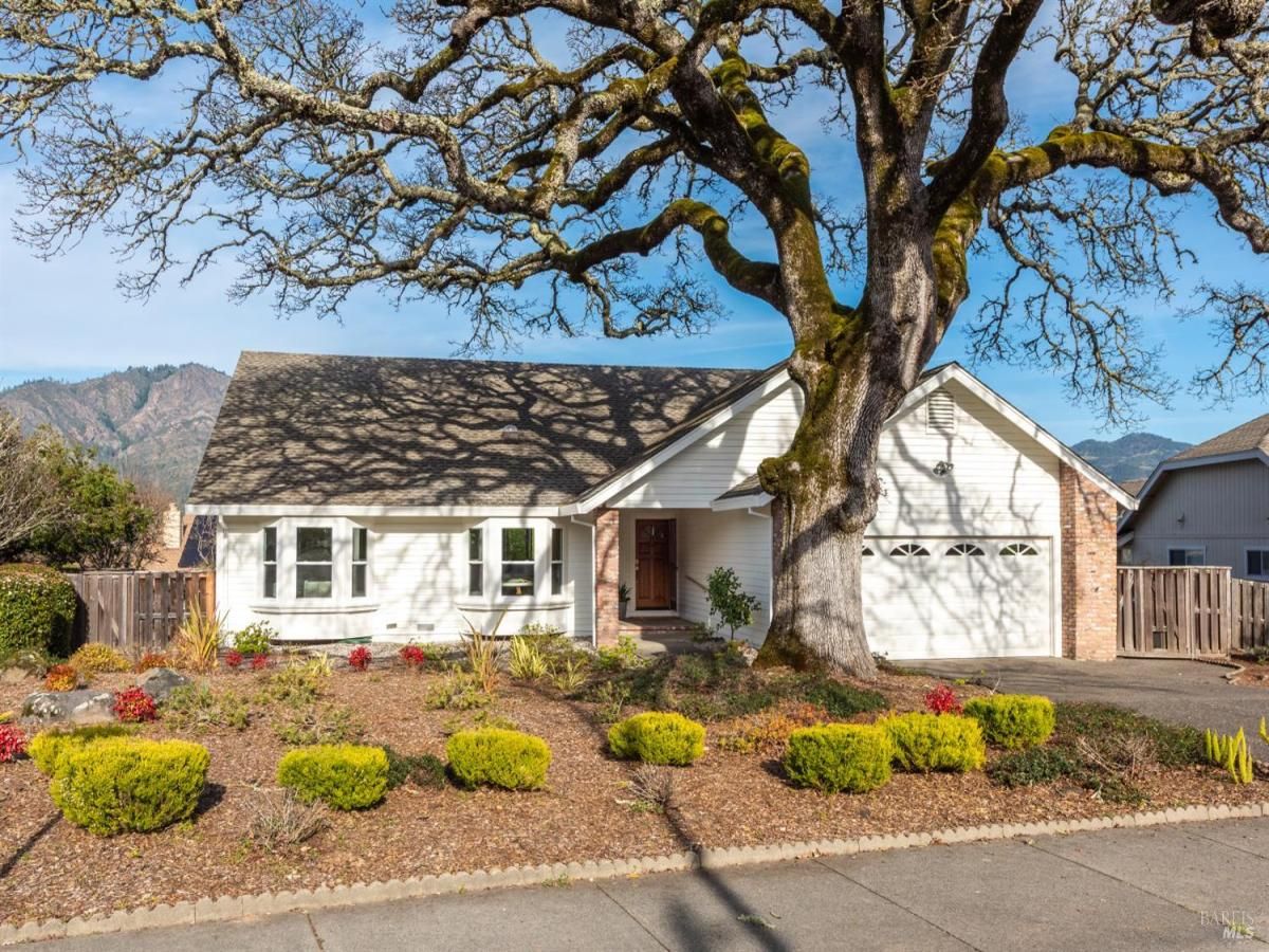 MLS #326012293 img 0