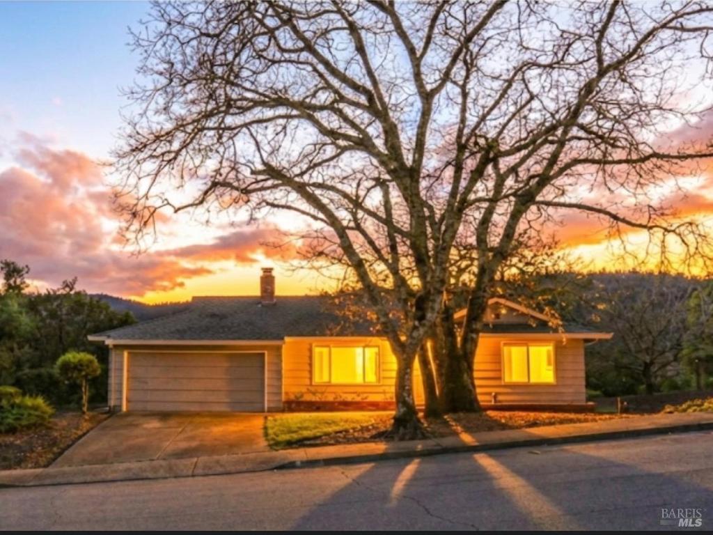 MLS #326012383 img 0