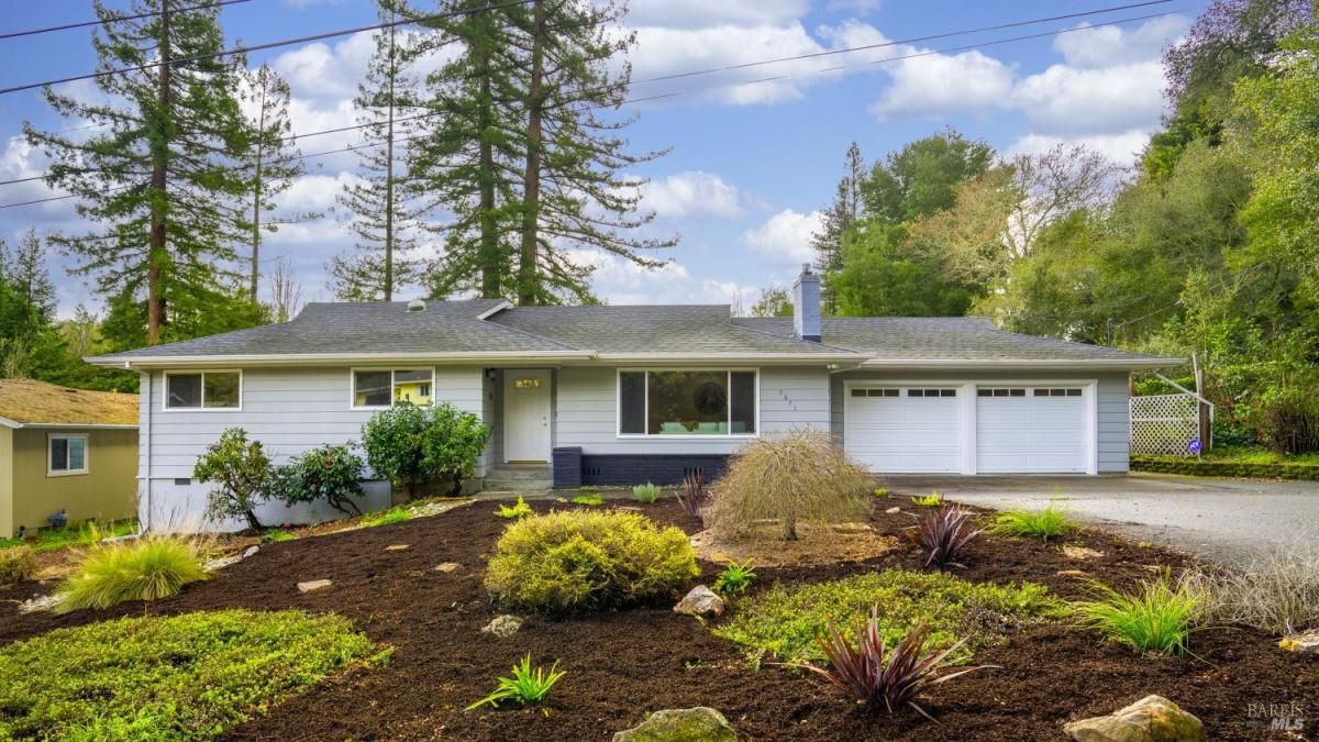 MLS #326012482 img 0