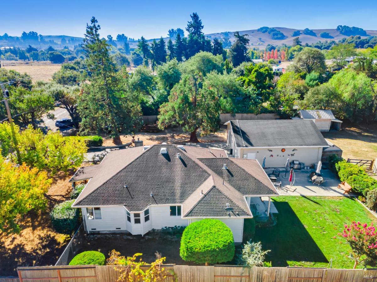 MLS #326012584 img 0