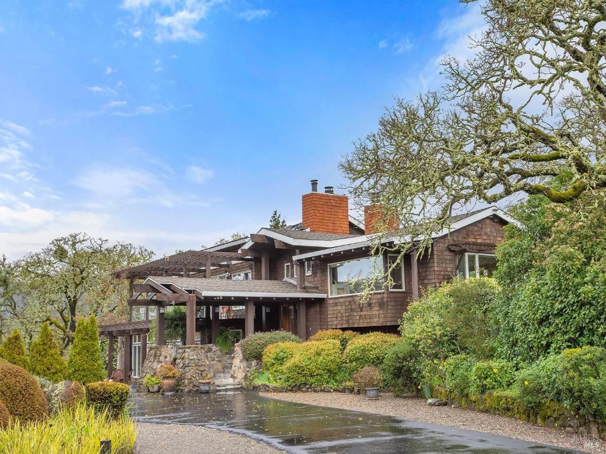 MLS #326012605 img 0