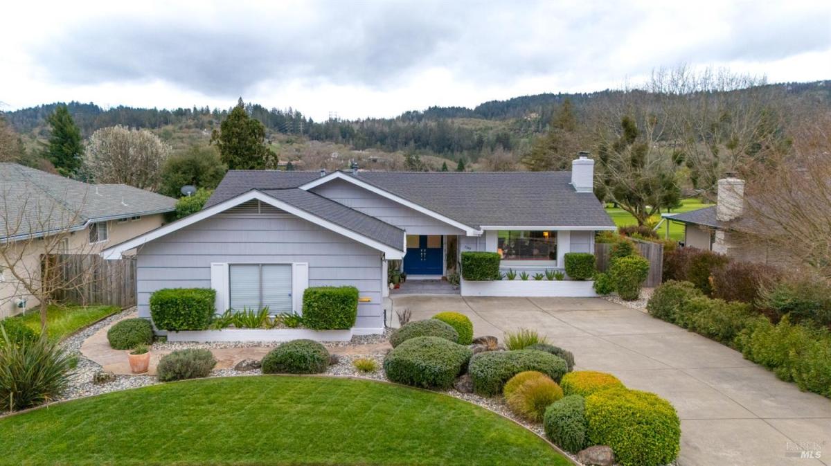 MLS #326012805 img 0