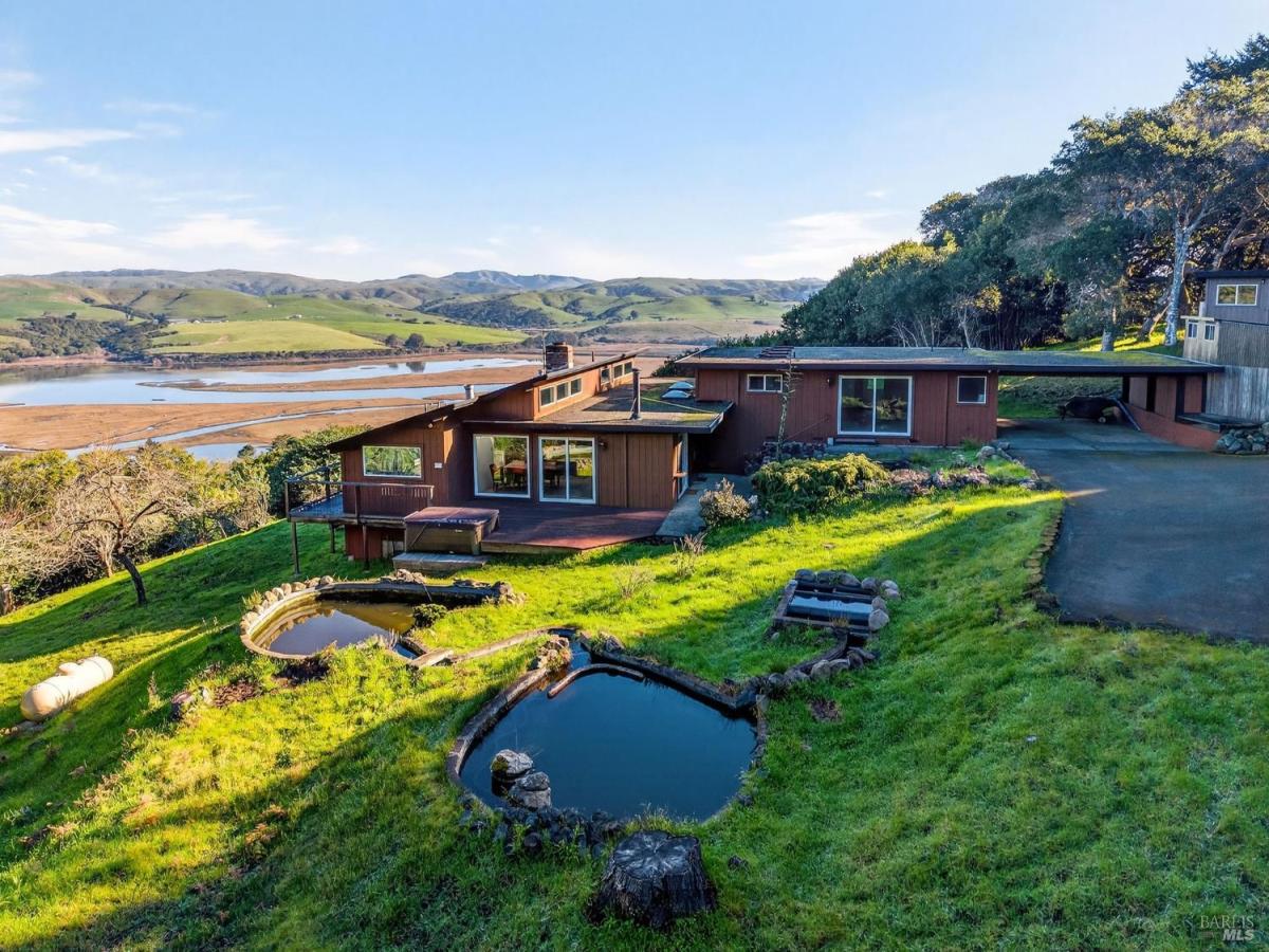 MLS #326012817 img 0