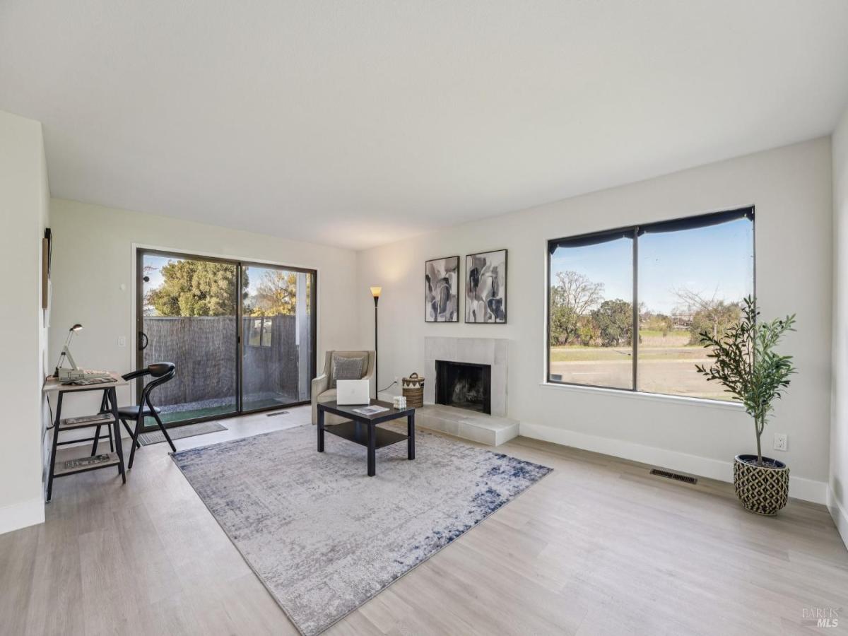 MLS #326012874 img 0