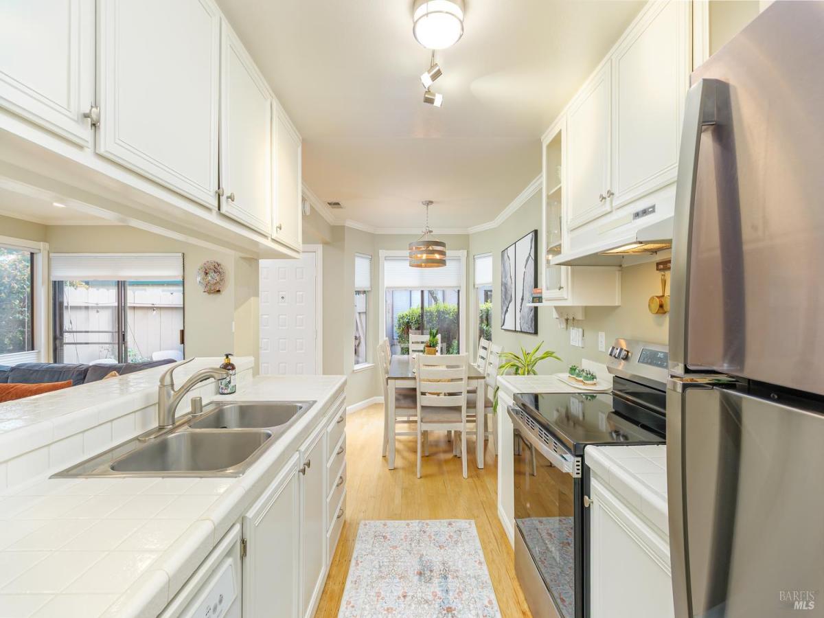 MLS #326013518 img 0