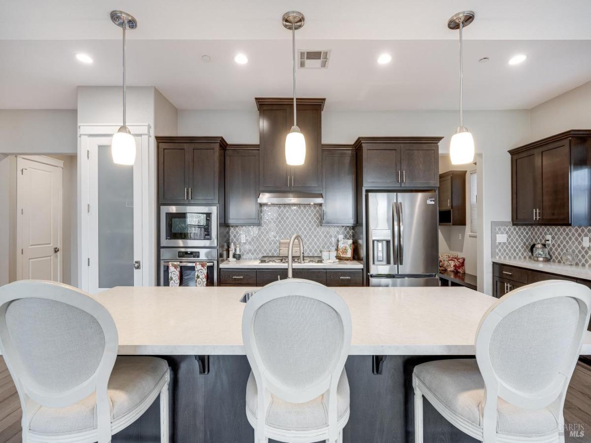 MLS #326013577 img 0