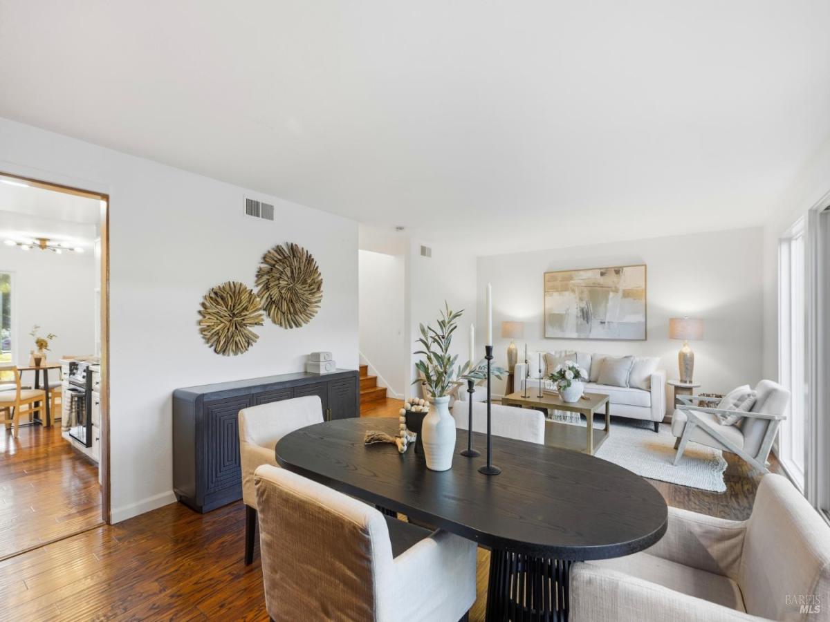 MLS #326013748 img 0