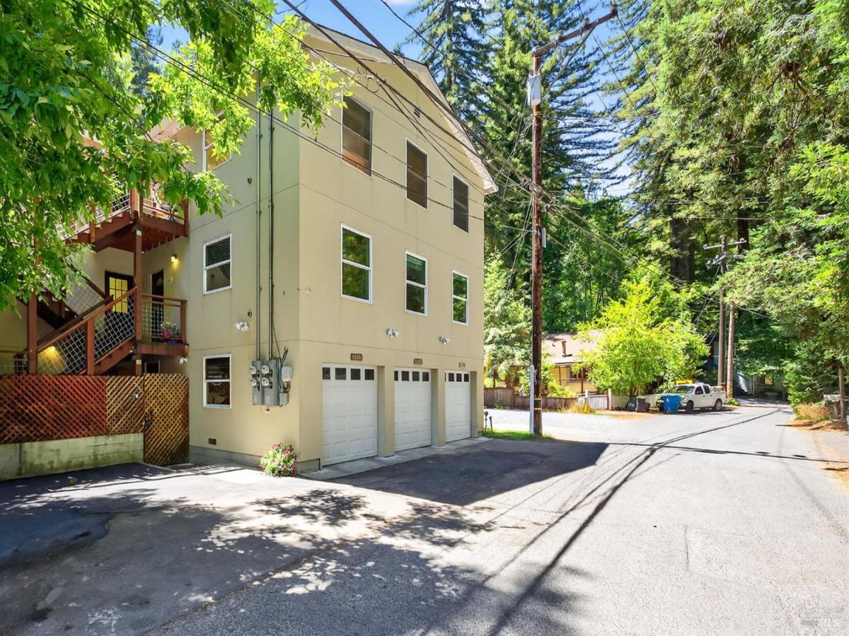 MLS #326013751 img 0