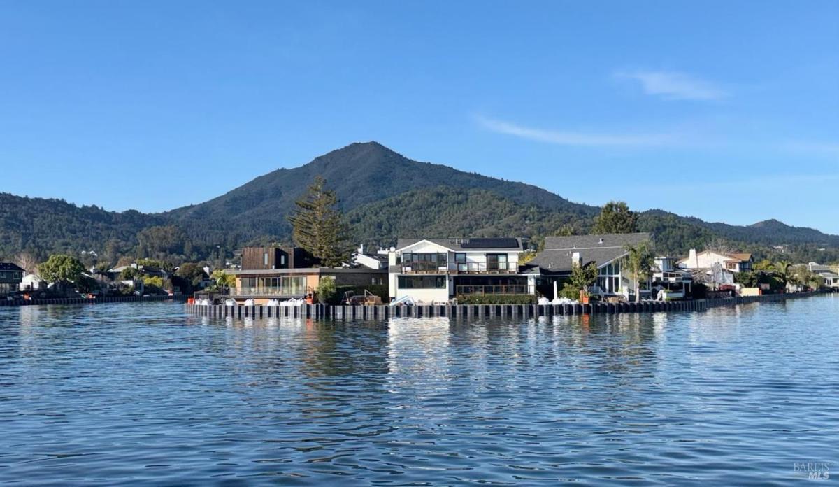 MLS #326013811 img 0