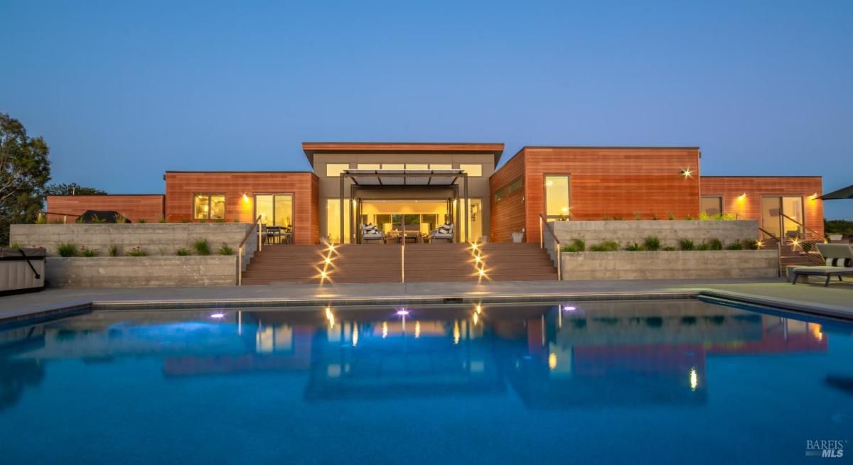 MLS #326014284 img 0