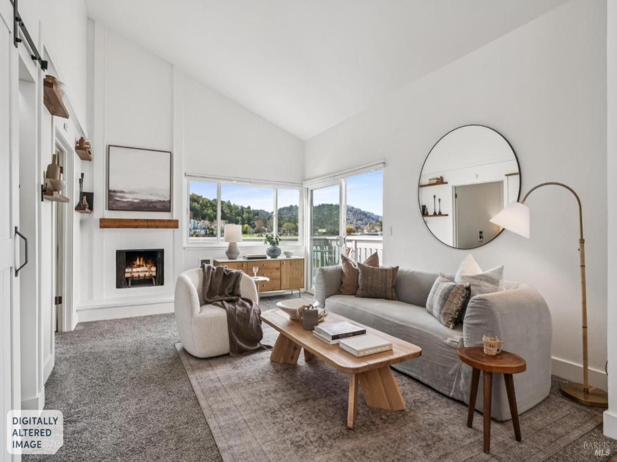 MLS #326014648 img 0