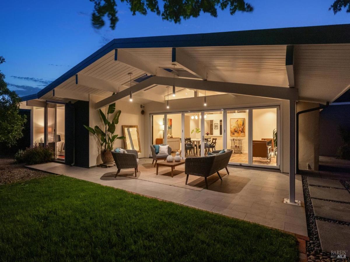 MLS #326014691 img 0