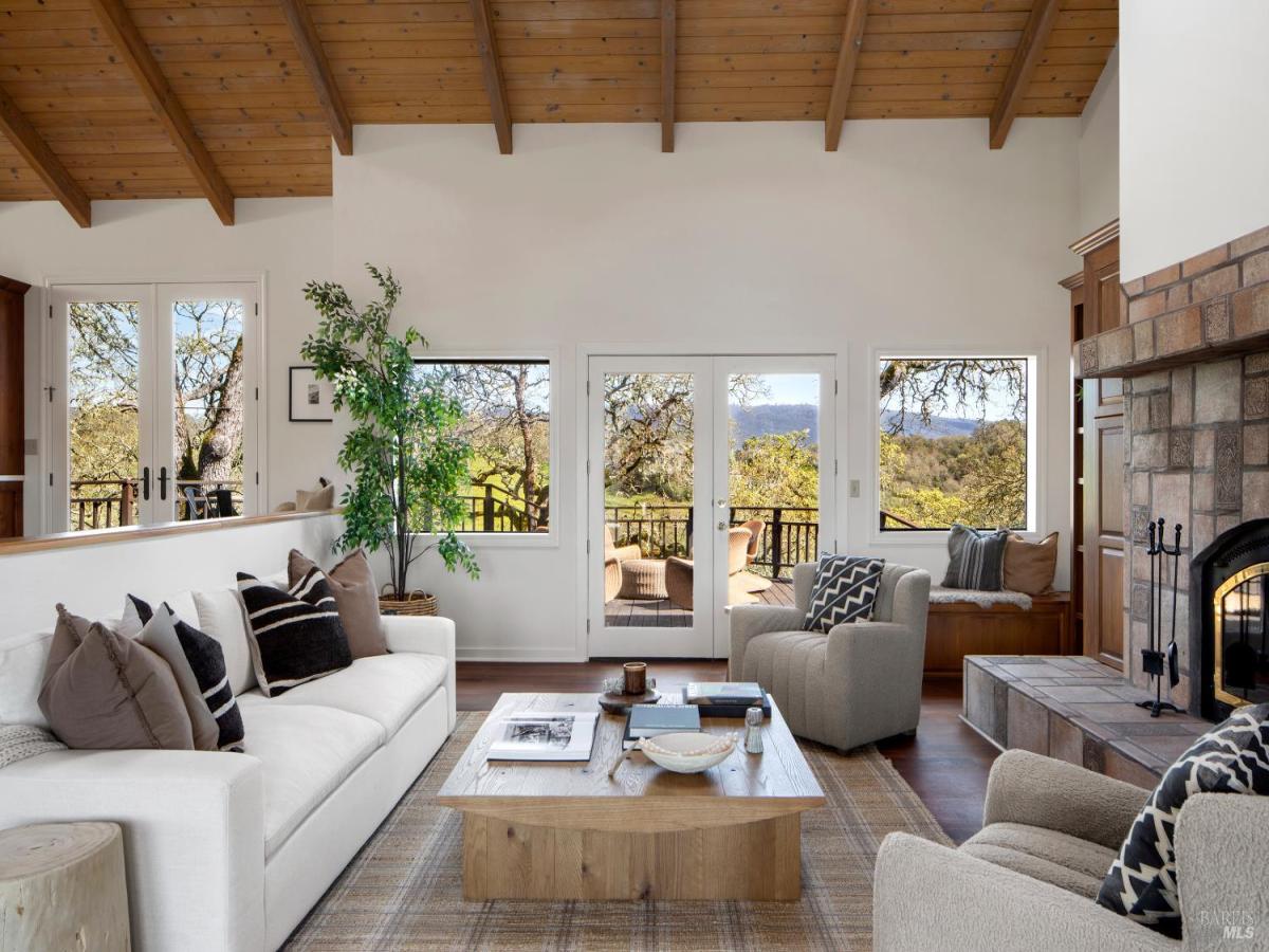 MLS #326014827 img 0